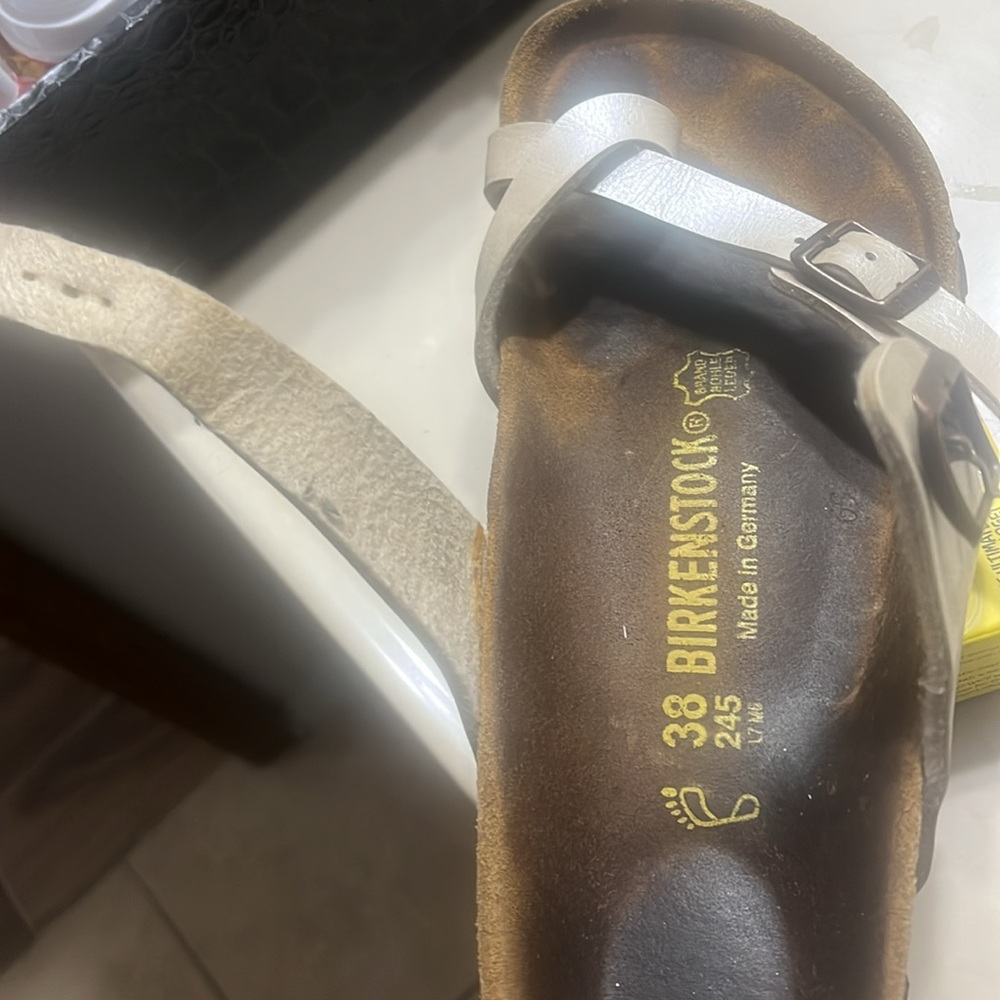 Birkenstock Cream and Brown Adjustable Sandals - Picture 12 of 13